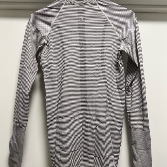 Lululemon long sleeve shirt - Picture 2 of 3